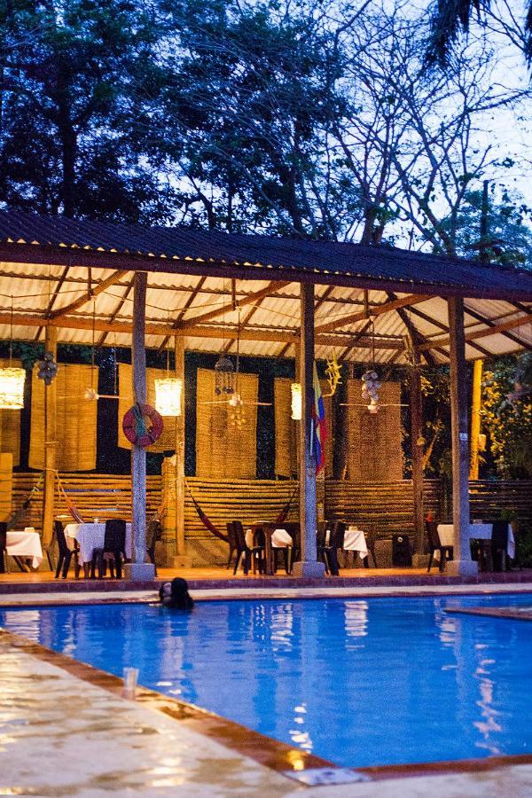 Hotel Restaurante Selva Negra Turbaco Exterior photo
